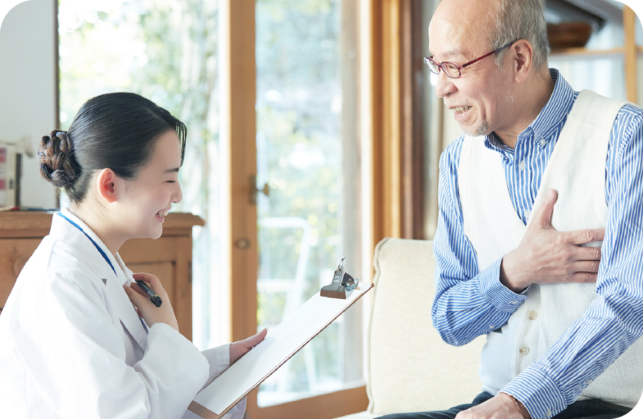 通院が難しい患者様のもとへ診察にお伺いし、治療や看護・健康管理などを行うのが在宅医療(訪問診療)です。